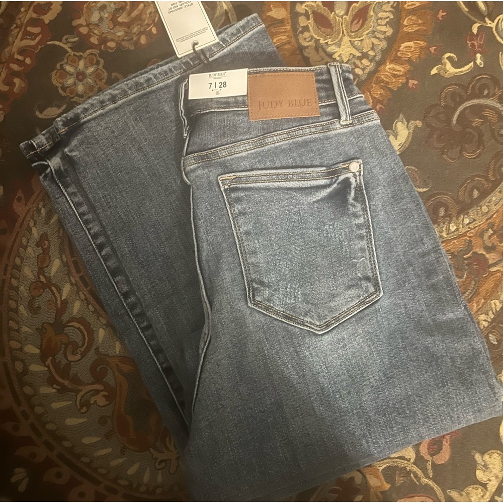 Judy Blue jeans wide leg 7/28 mid rise 31.5